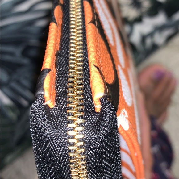 Louis Vuitton Crafty Toiletry 26 - Picture 16 of 16